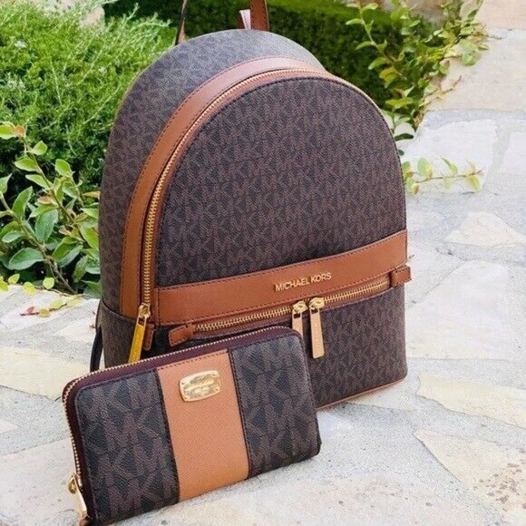 MICHAEL KORS MD KENLY SIGNATURE BACKPACK&WALLET - Picture 1 of 12